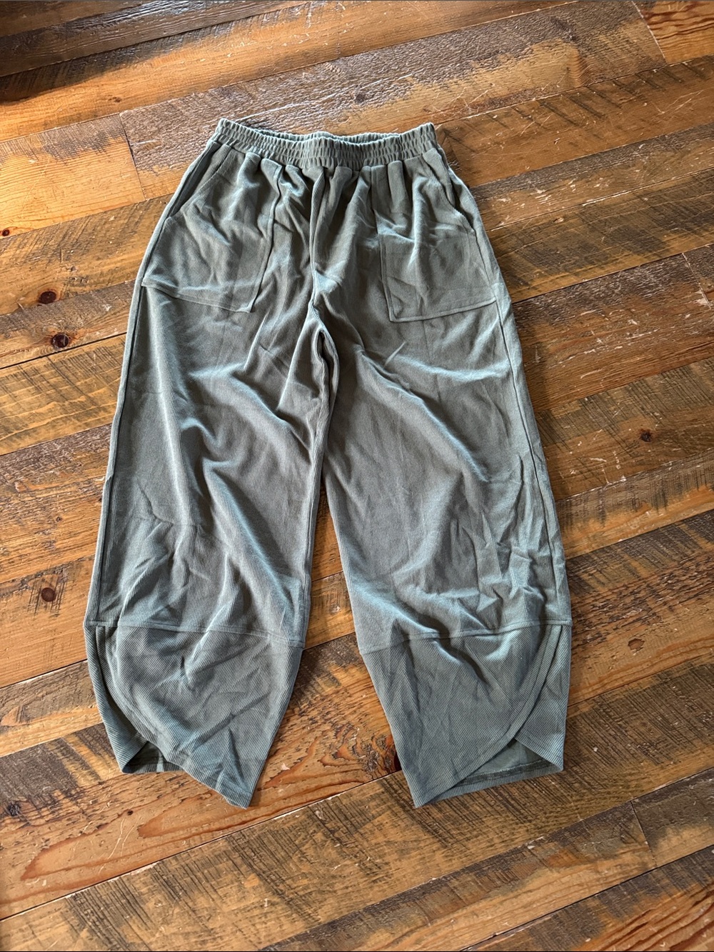 Relaxed Olive Green women’s Drawstring Pants